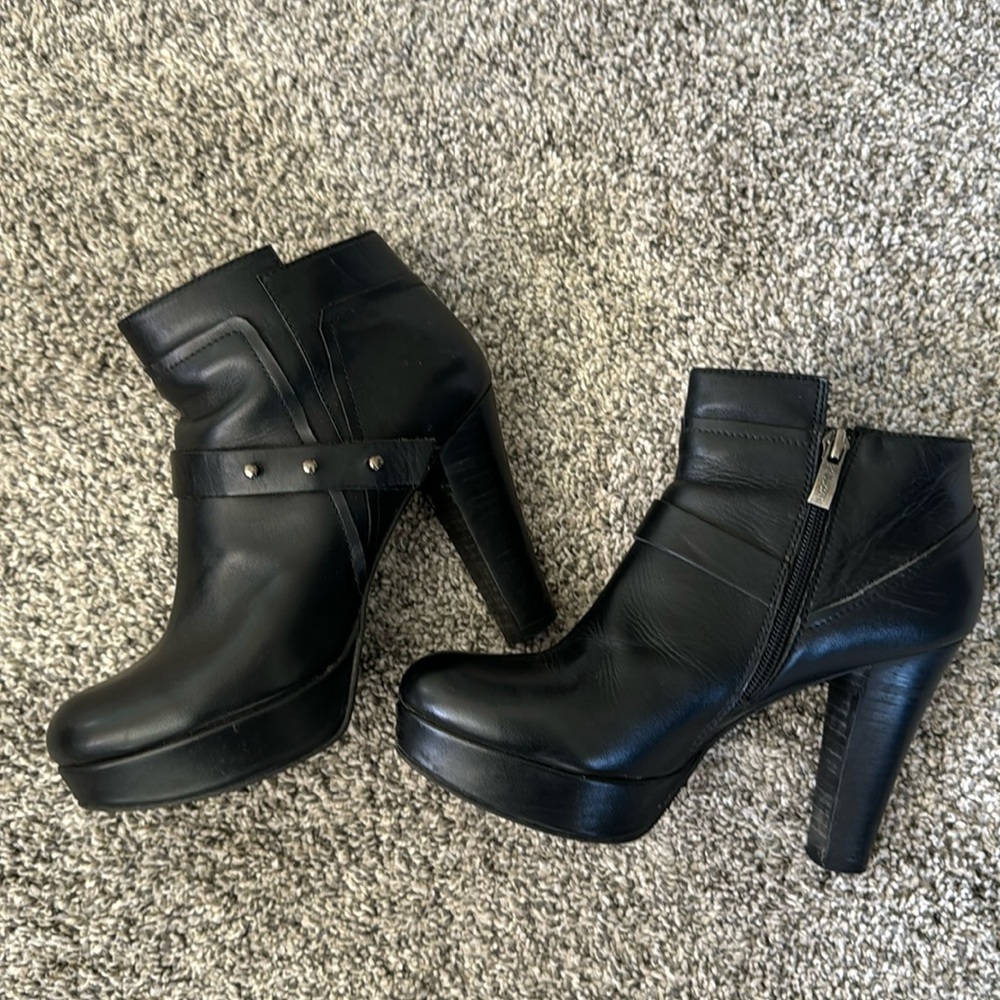 Kisscat Black Leather Moto 4 inch Heeled Platform Boots Booties Size 7